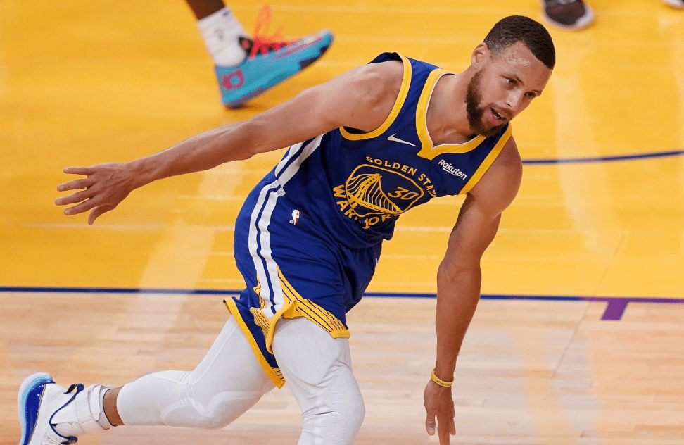 包含华盛顿奇才训练开放日，赛后防线松动引欢呼，NBA季后赛在即，赛季目标并未改变的词条-开云APP